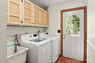 2021 Tiffany Dr, Schaumburg, IL 60194 - Photo 7