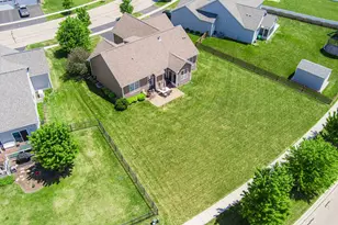2331 Coventry Cir S, Sycamore, IL 60178 - Photo 31