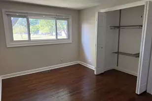 920 Royal Ct, Schaumburg, IL 60193 - Photo 9