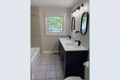 920 Royal Court, Schaumburg, IL 60193 - Photo 13