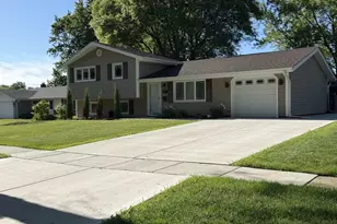 920 Royal Ct, Schaumburg, IL 60193 - Photo 15
