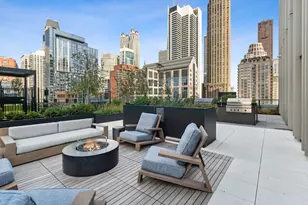 14 W Superior St, Chicago, IL 60654 - Photo 39