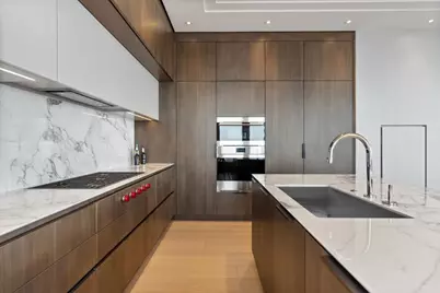 14 W Superior Street #6201, Chicago, IL 60654 - Photo 13
