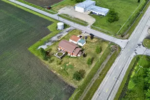 18015 N 2100 E Rd, Pontiac, IL 61764 - Photo 3