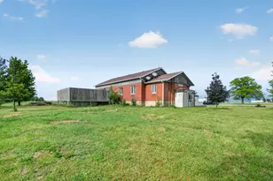 18015 N 2100 E Rd, Pontiac, IL 61764 - Photo 9