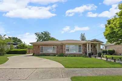 7145 Greenwood Street, Morton Grove, IL 60053 - Photo 1