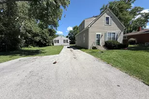 19 W 36th Pl, Steger, IL 60475 - Photo 1