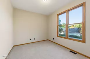 97 Crooked Creek Dr, Yorkville, IL 60560 - Photo 21