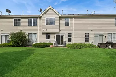 5721 Wildspring Drive, Lake in the Hills, IL 60156 - Photo 19