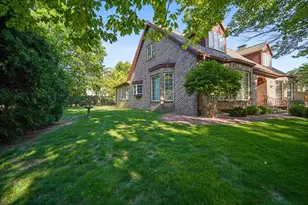 2 Breckenridge Dr, Bloomington, IL 61701 - Photo 57