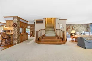 2 Breckenridge Dr, Bloomington, IL 61701 - Photo 33