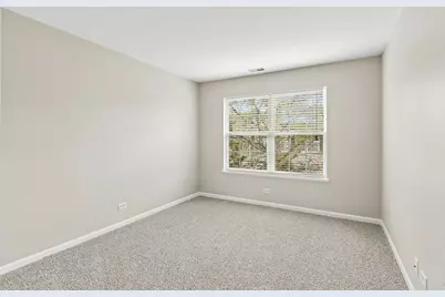725 S Jade Lane, Round Lake, IL 60073 - Photo 15