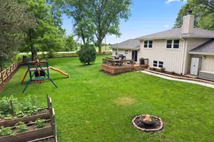 3N149 Lynn Dr, Saint Charles, IL 60174 - Photo 3