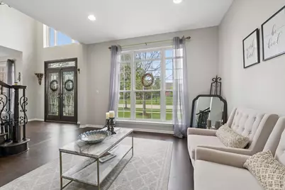 5423 Swan Circle, Hoffman Estates, IL 60192 - Photo 5