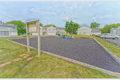 389 Meadow Green Lane #1, Round Lake Beach, IL 60073 - Photo 3
