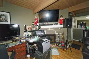 389 Meadow Green Ln, Round Lake Beach, IL 60073 - Photo 9