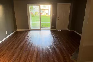 389 Meadow Green Ln, Round Lake Beach, IL 60073 - Photo 7