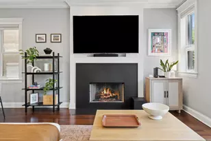 1039 W Grace St, Chicago, IL 60613 - Photo 5