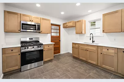 974 S Washington Avenue, Kankakee, IL 60901 - Photo 9