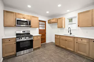 974 S Washington Ave, Kankakee, IL 60901 - Photo 9