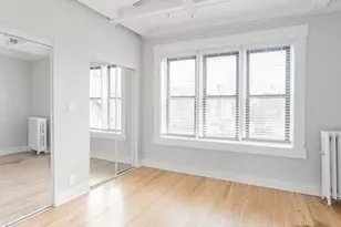 1409 E 61st Pl, Chicago, IL 60637 - Photo 7
