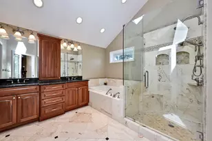 381 Grayfriars Ln, Inverness, IL 60067 - Photo 13