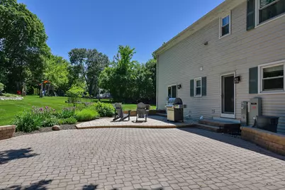 381 Grayfriars Lane, Inverness, IL 60067 - Photo 33