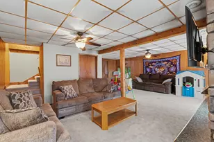 412 E Pine St, Paxton, IL 60957 - Photo 9