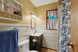 412 E Pine St, Paxton, IL 60957 - Photo 15