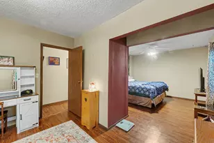 412 E Pine St, Paxton, IL 60957 - Photo 11