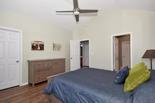6541 Lilac Blvd, Hanover Park, IL 60133 - Photo 13