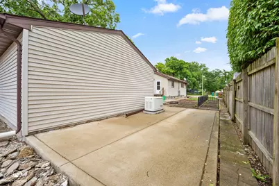 413 S May Street, Joliet, IL 60436 - Photo 23