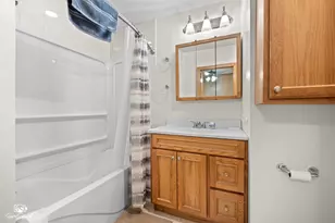 413 S May St, Joliet, IL 60436 - Photo 15
