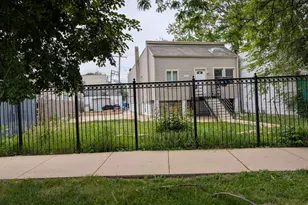 5651 W Grand Ave, Chicago, IL 60639 - Photo 3