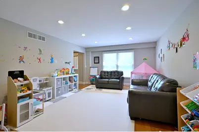 1350 W Barnwall Drive, Addison, IL 60101 - Photo 9