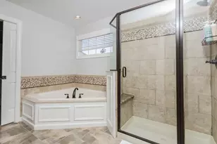 3618 Pamela Dr, Bloomington, IL 61704 - Photo 31