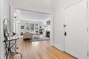 510 W Surf St, Chicago, IL 60657 - Photo 3
