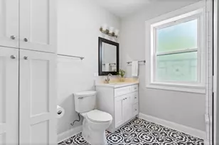 510 W Surf St, Chicago, IL 60657 - Photo 21
