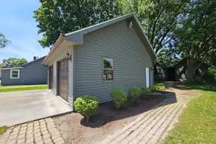 48 N Market St, Momence, IL 60954 - Photo 19