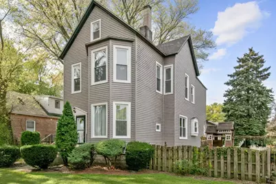 9412 S Homan Avenue, Evergreen Park, IL 60805 - Photo 1