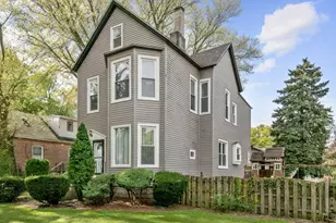 9412 S Homan Ave, Evergreen Park, IL 60805 - Photo 1