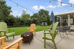 407 W Tanglewood Dr, Arlington Heights, IL 60004 - Photo 23
