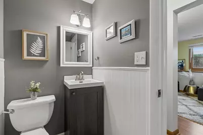 407 W Tanglewood Drive, Arlington Heights, IL 60004 - Photo 19