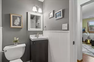 407 W Tanglewood Dr, Arlington Heights, IL 60004 - Photo 19
