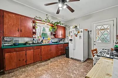 919 N Center Street, Joliet, IL 60435 - Photo 9