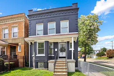 7000 S Eberhart Avenue, Chicago, IL 60637 - Photo 1