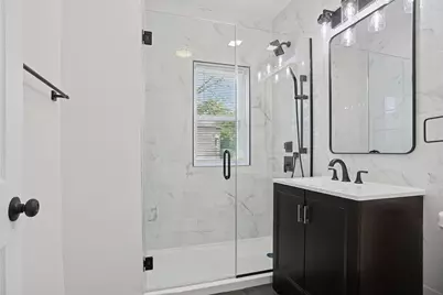7000 S Eberhart Avenue, Chicago, IL 60637 - Photo 11