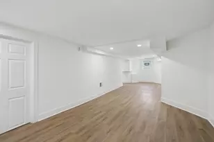 7000 S Eberhart Ave, Chicago, IL 60637 - Photo 13