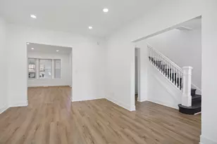 7000 S Eberhart Ave, Chicago, IL 60637 - Photo 3
