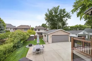 687 S Spring Rd, Elmhurst, IL 60126 - Photo 27